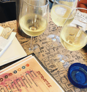 Vino y la carta